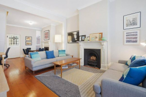 Spacious Victorian With Harbour View Terrace